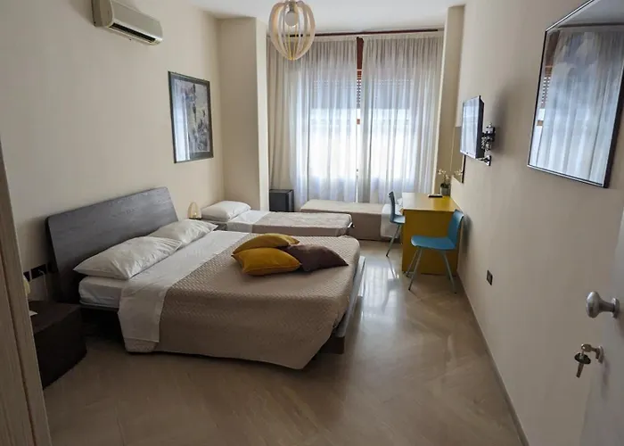Napoli City Inn