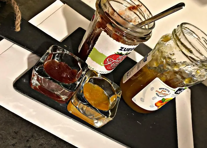 Napoli City Inn